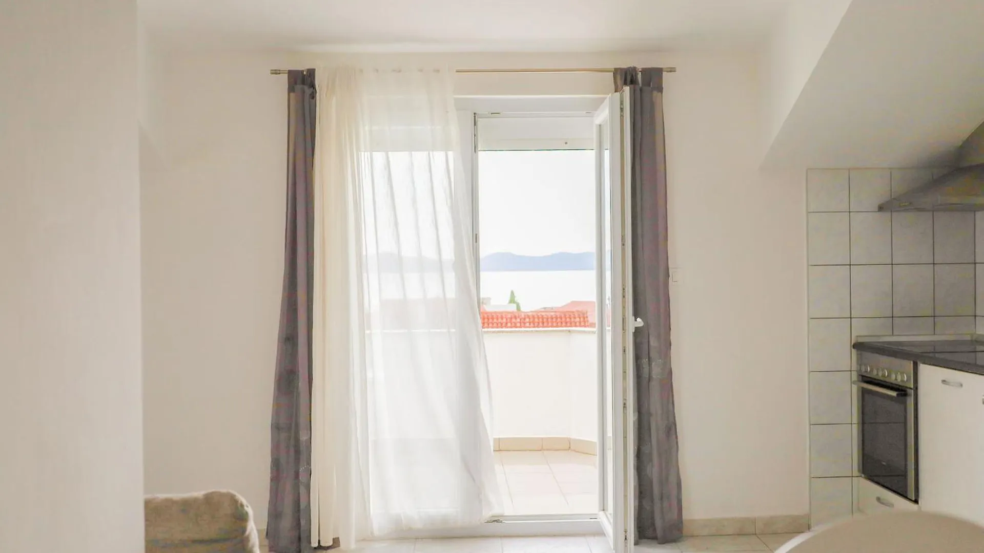 Apartament The Florens Residence Near The Beach With The Pool, Bbq And Kids Playground, Zadar Diklo