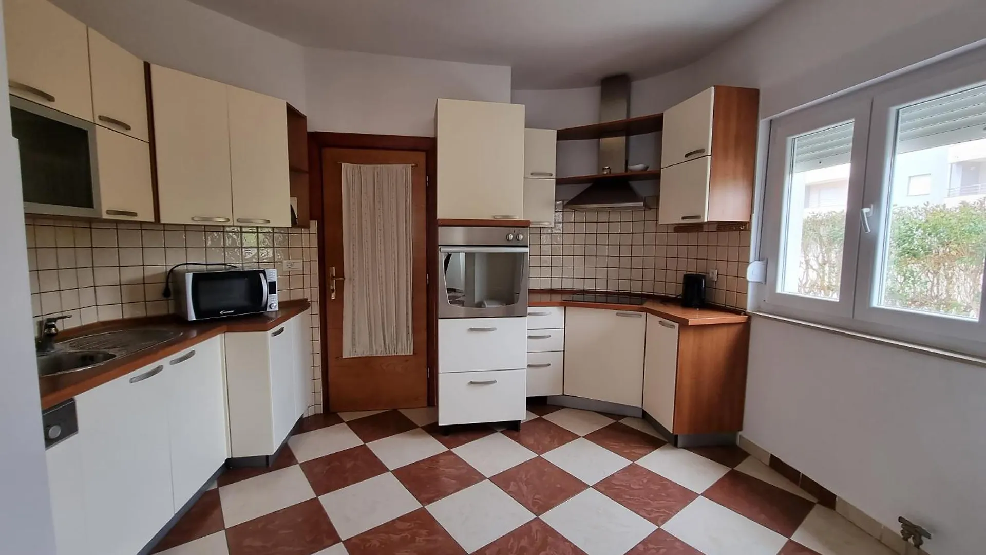 The Florens Residence Near The Beach With The Pool, Bbq And Kids Playground, Zadar Diklo Croatia