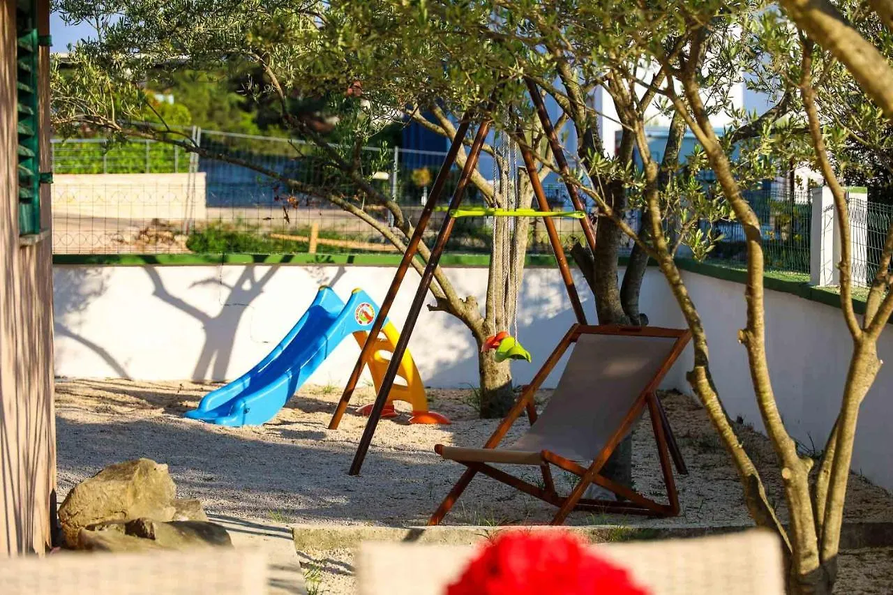 The Florens Residence Near The Beach With The Pool, Bbq And Kids Playground, Zadar Diklo Croatia